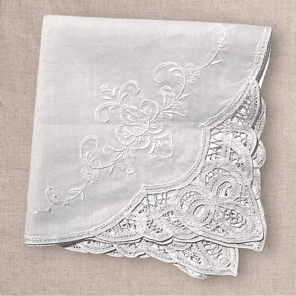 Elegant White Embroidered Lace Table Napkins - Classic Home Dining